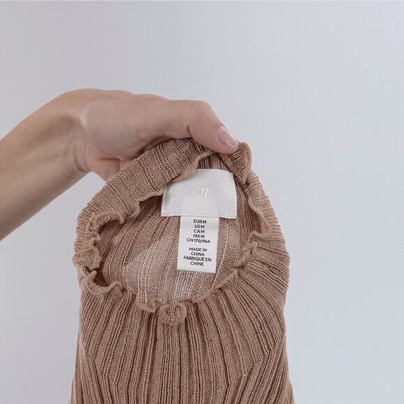 H&M Tan Ribbed Boho Bell Sleeve Long Sleeve Turtleneck Top Size Medium - Picture 2 of 4